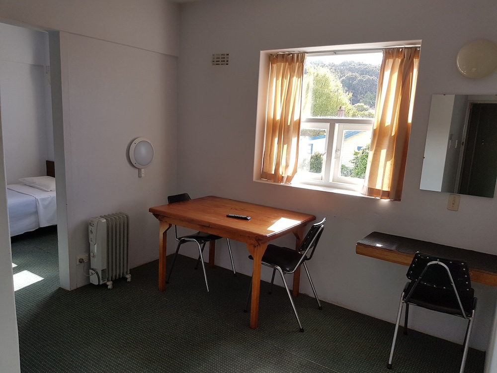 The Menai Hotel Motel
