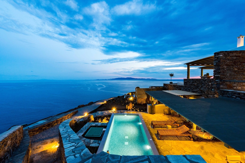 Vathi Bleu Private Villas