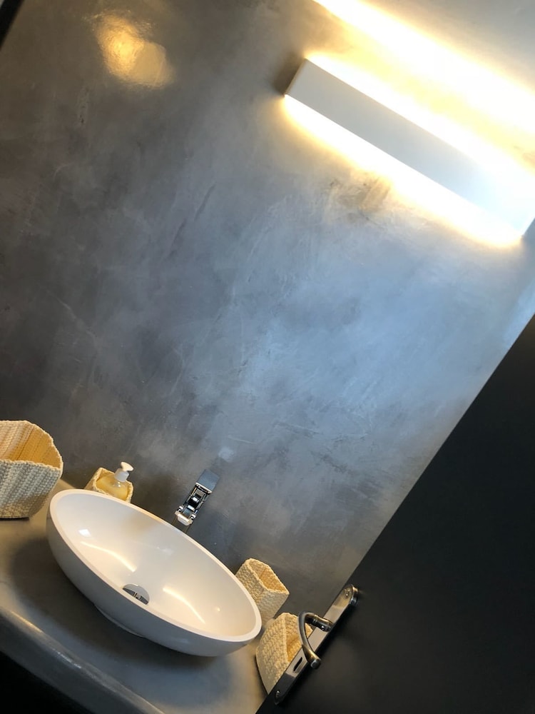 The Luna Suites