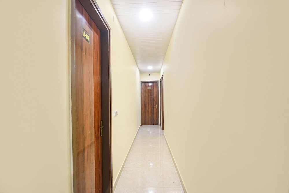 Fabhotel White House Tilak Nagar