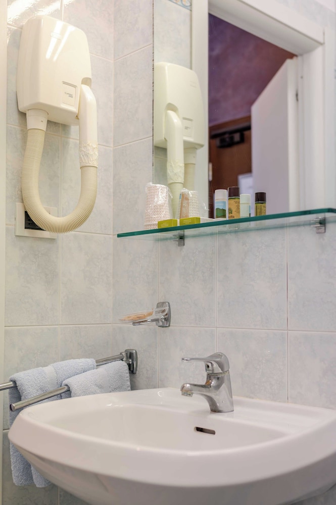 Hotel 3 Comfortable Stay in Ventimiglia