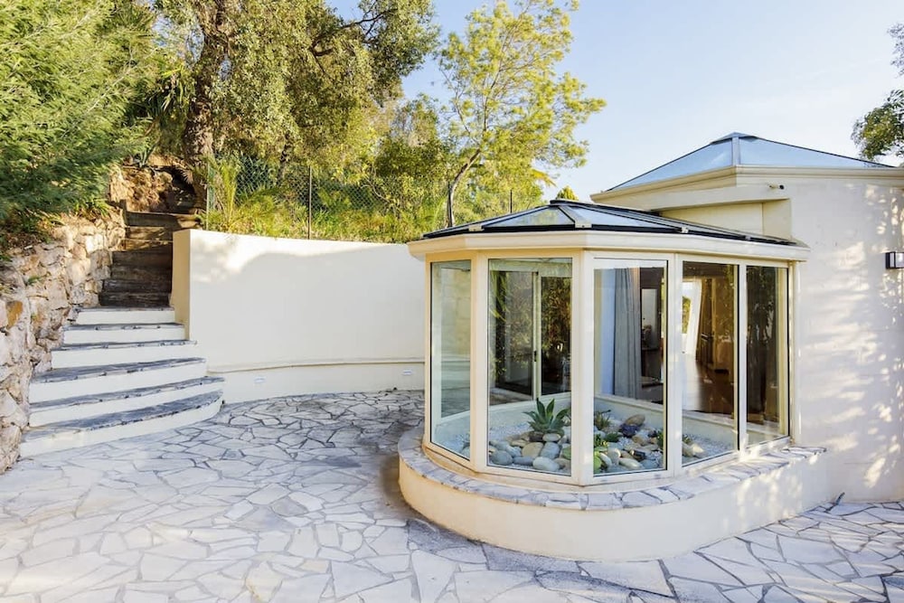 Magnificent Villa With sea View in Theoule sur Mer