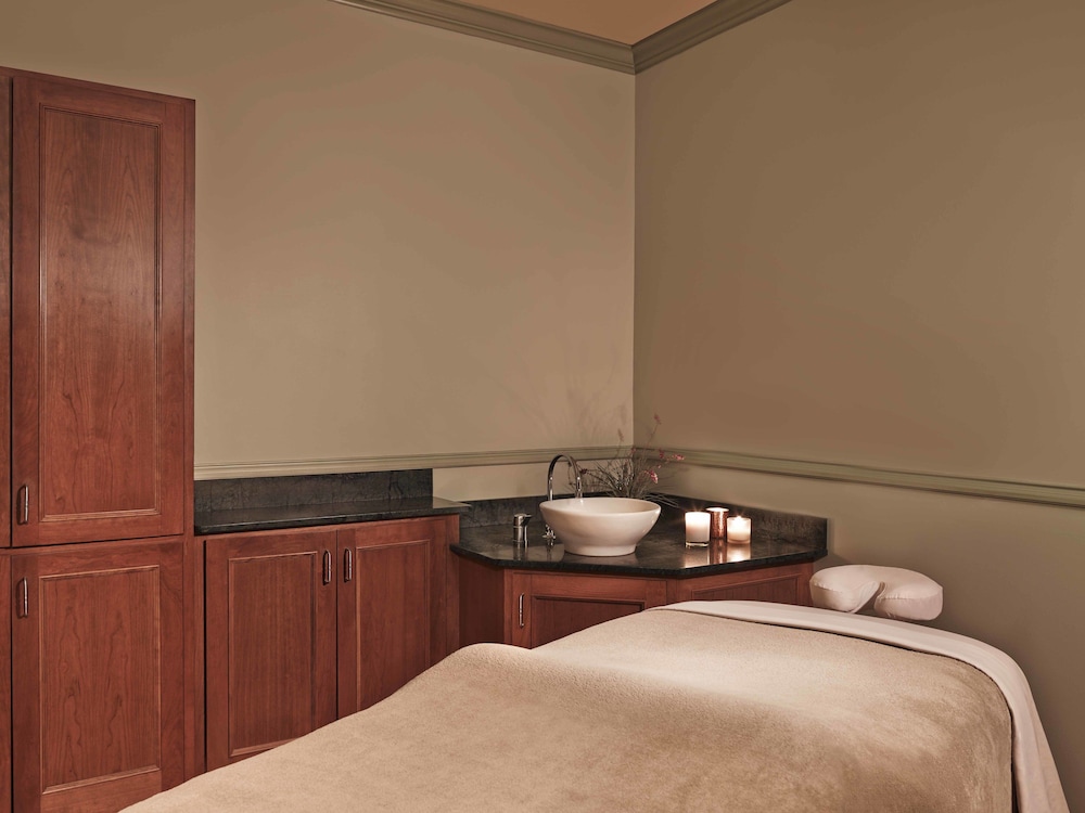 The Equinox Golf Resort & Spa 78