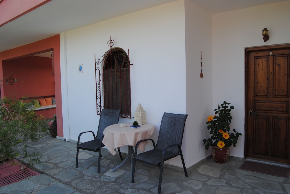 Marianna Apartments