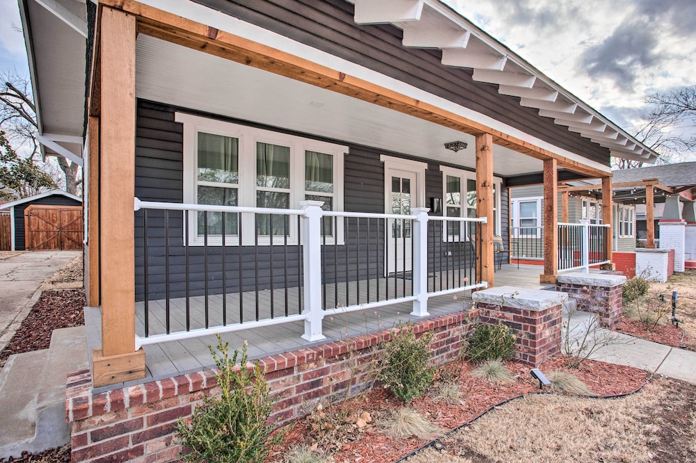 Charming Downtown Home w/ Updated Interior! view 5