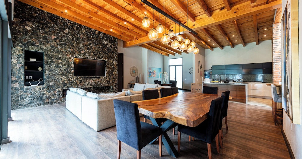 Pedacito de Lago - Lakeview Home
