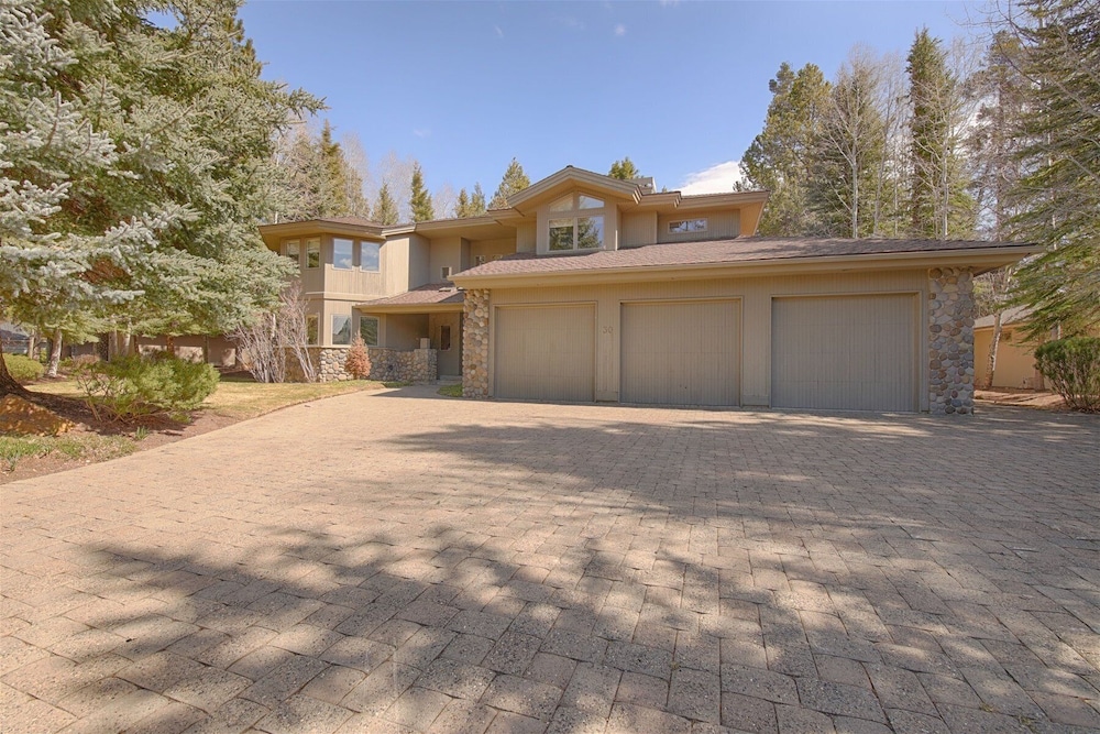 Winners Circle 30 5 Bedroom Home
