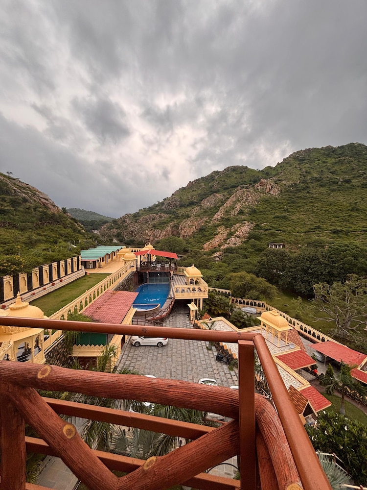 Badi Garh Resort