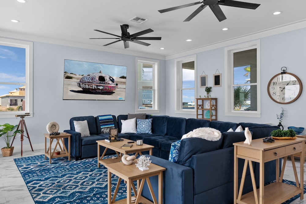 Ahh Da Sea - Waterfront, Backyard Ramp To Jetty & Laguna 3 Bedroom Home