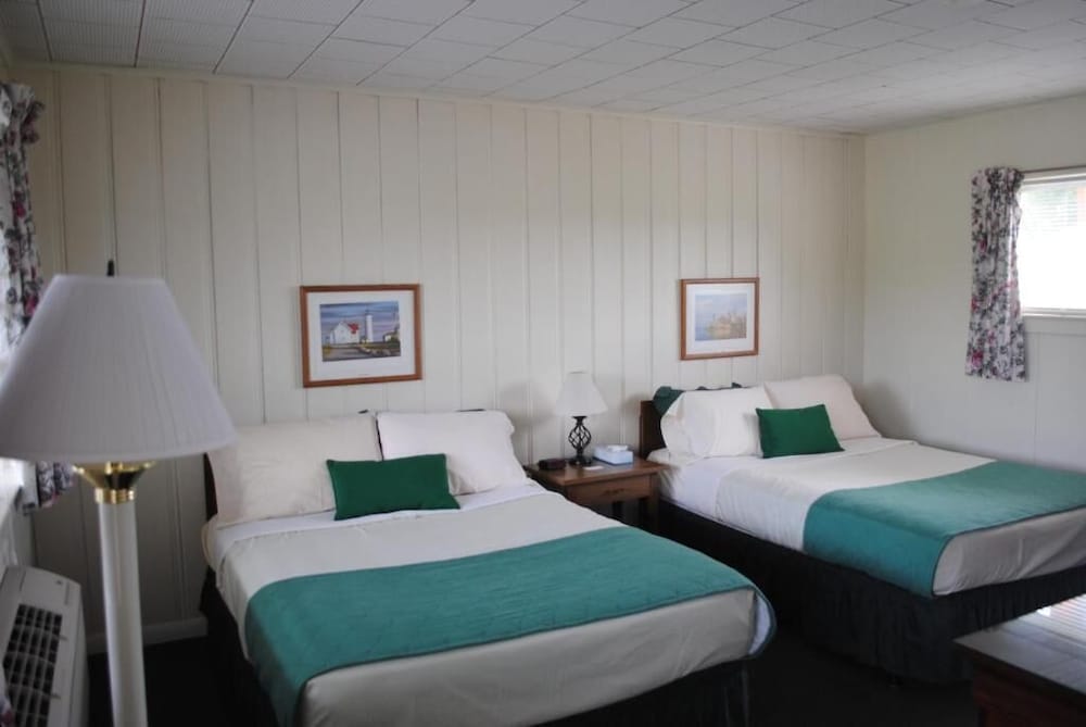 Rock Ledge Motel