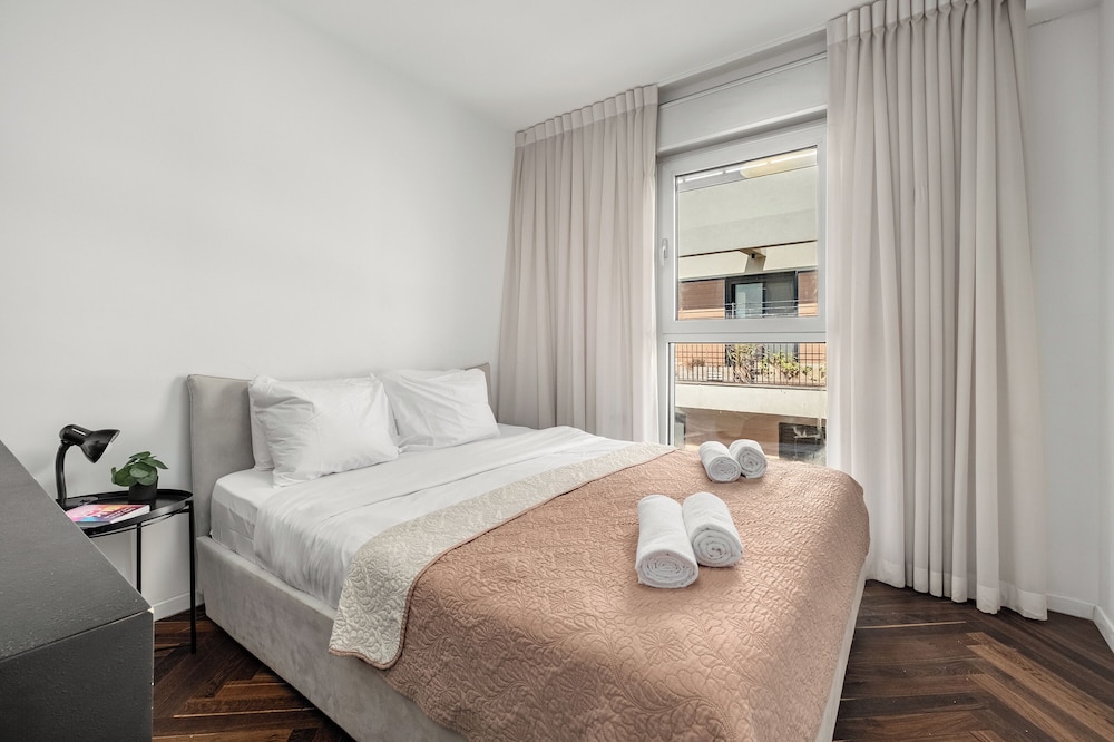 Rooftop Jacuzzi Penthouse by Sea N' Rent view 5