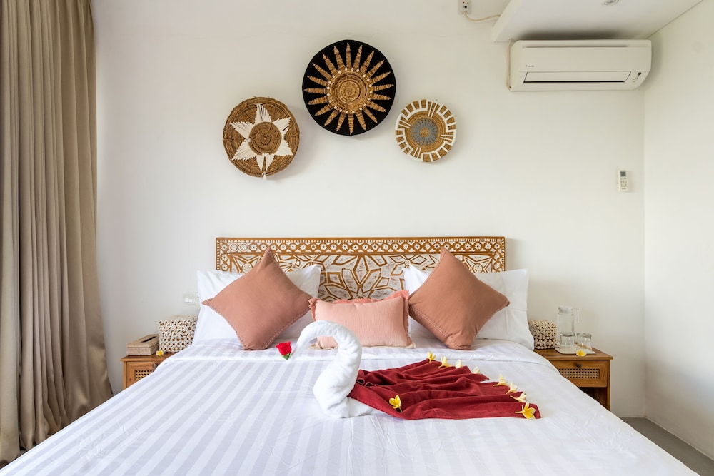 Beautiful Boho-chic 4br Tropical Villa in Pererenan Canggu