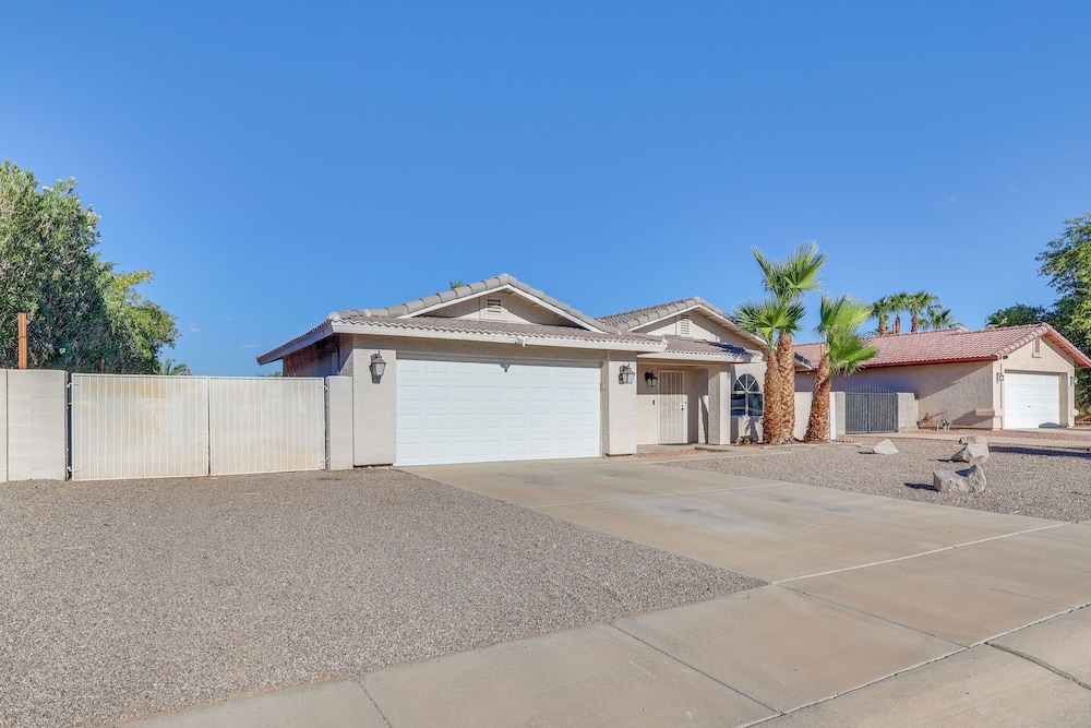5 Mi to CO River: Home w/ Pool in Fort Mohave!