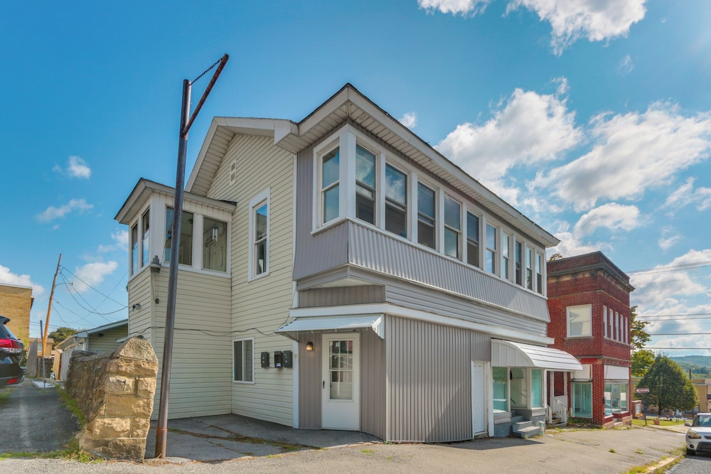 14 Mi to Black Moshannon! Pet-friendly Apartment