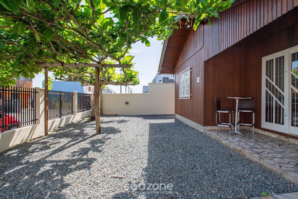 House w/ Barbecue 600 m From the Beach Nus0636