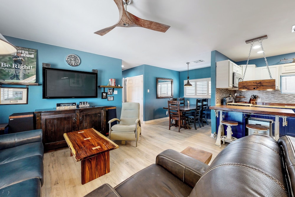 Home in Great Location - AC, W & D, Dog Friendly