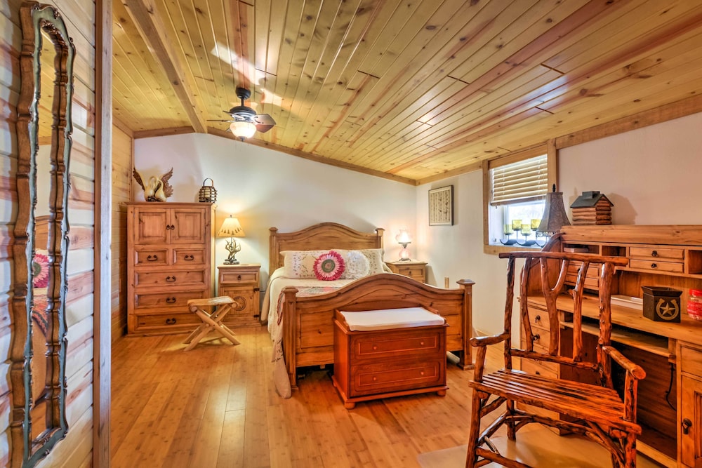 Bartlesville Vacations - Bartlesville Cabin w/ Pool, Hot Tub  Trampoline! - Property Image 2