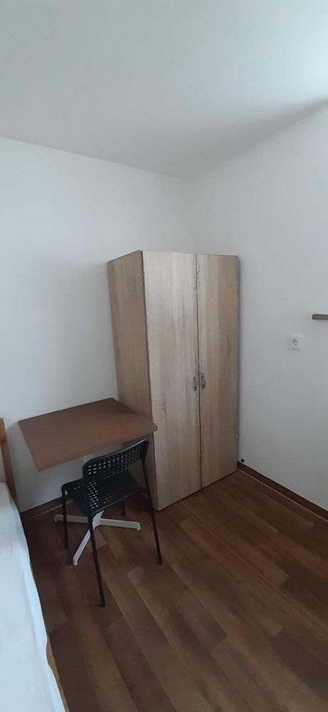 2-Rent Group Hostel Apartments EVE74