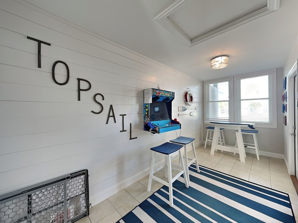 Queens Grant by Topsail Realty