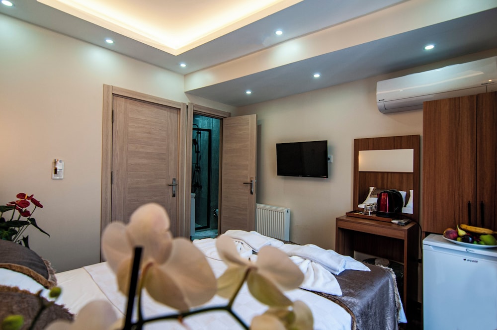 By Historial Hotel - Image 56