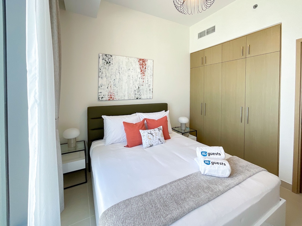 HiGuests - EMAAR 52-42