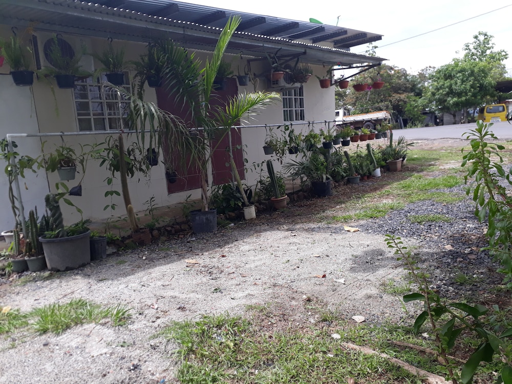 Hostal Brisas Calobreñas