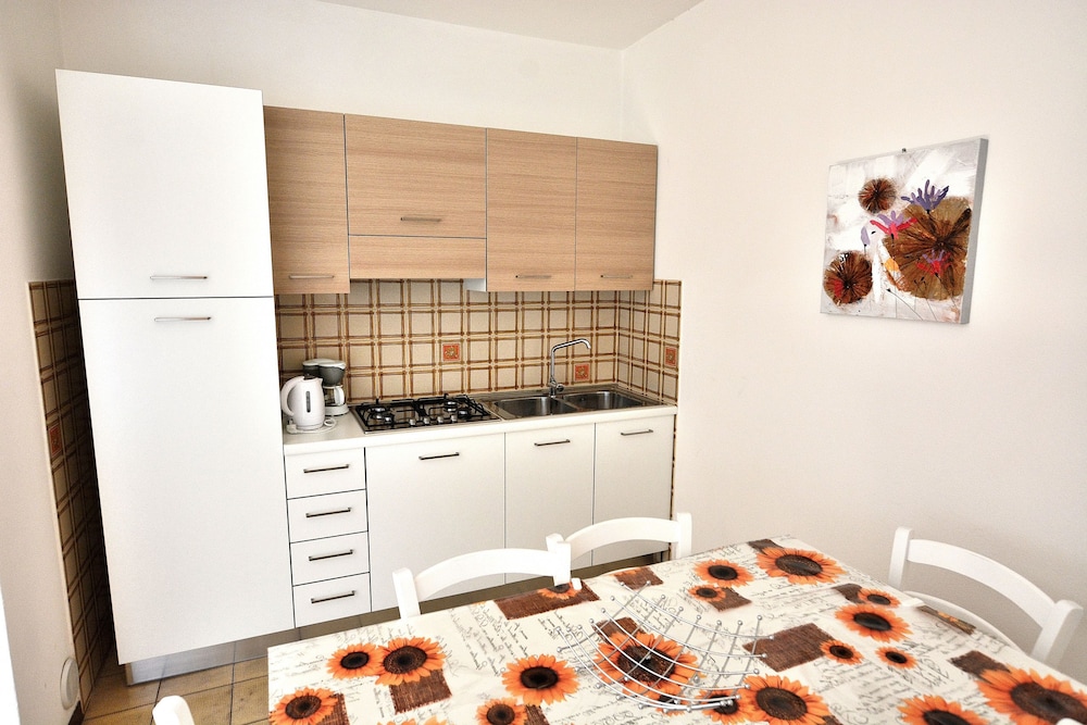 Apartment Rosa Bourbon With Pool en Lazise