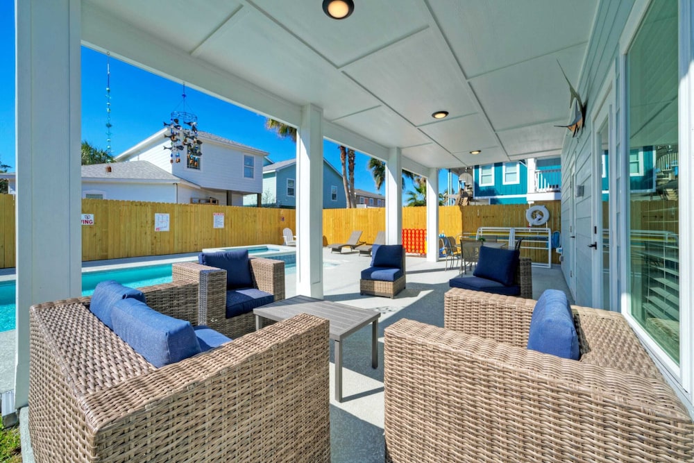 Private Pool+hot Tub, Near the Beach, Gulf Glimpse Marlin Cove by Avantstay