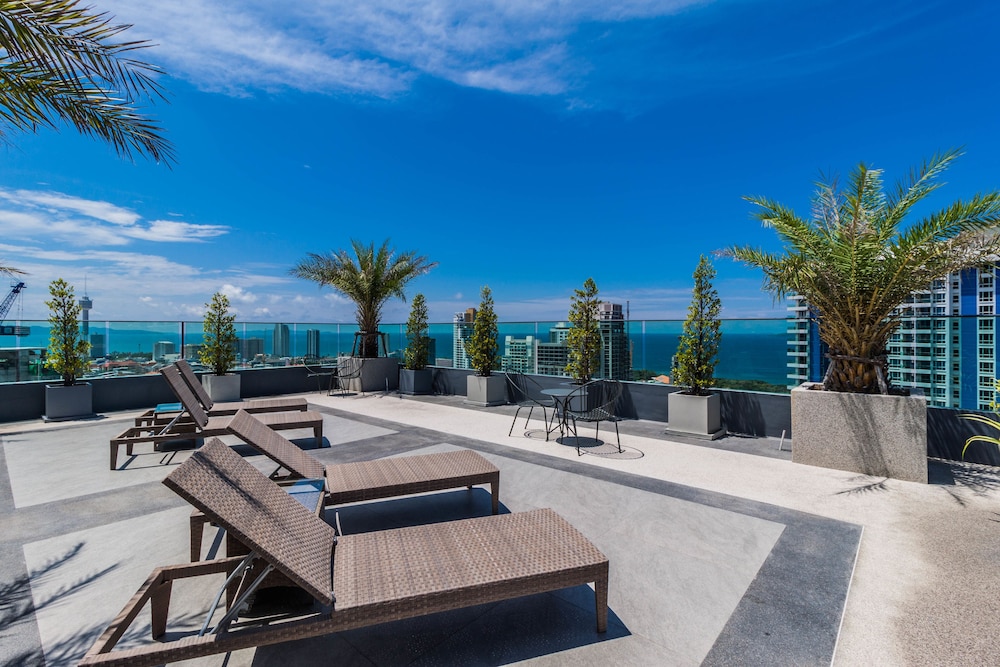 The Point Pratumnak by PSR ASIA view 2