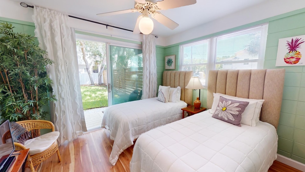 6 7th Street by Tybee Vacation Rentals