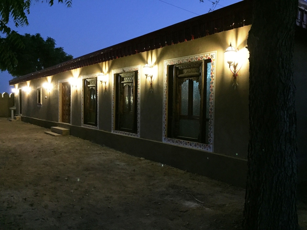 Desert Glamping
