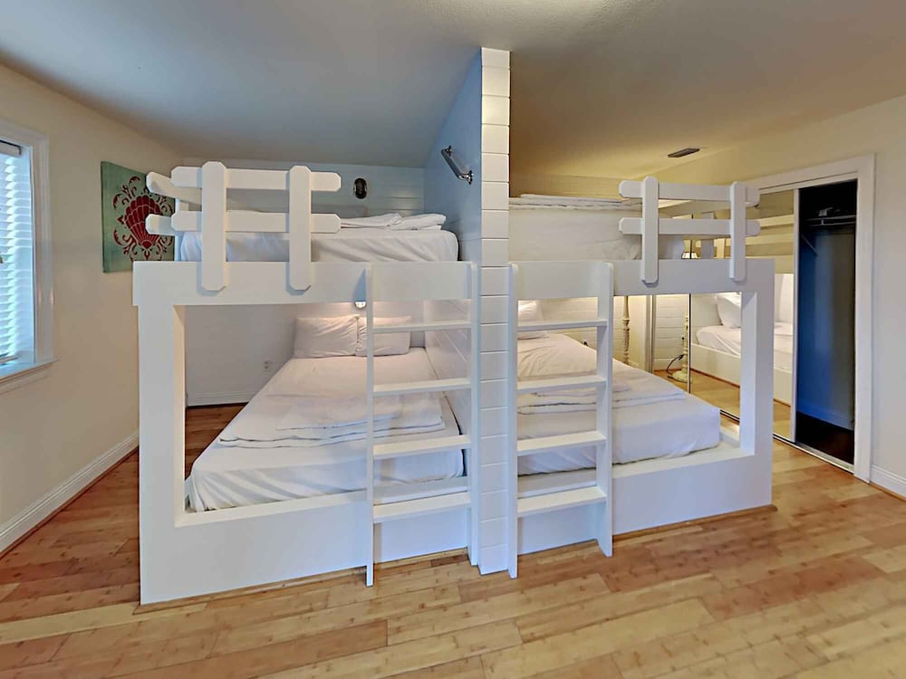 Margarita by Southern Vacation Rentals view 5