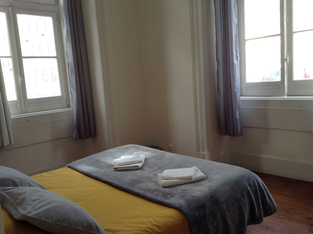 Lisbon RiverView Hostel