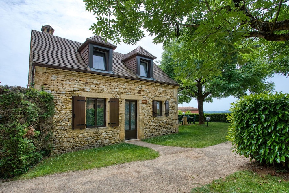 Combas Village De Gites