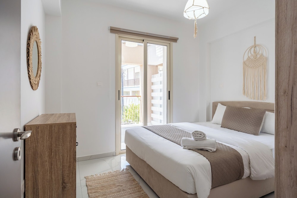 Infinity 1-Bedroom Apartment in Larnaca