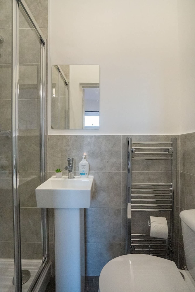 4 Bedrooms-4 Bathrooms House