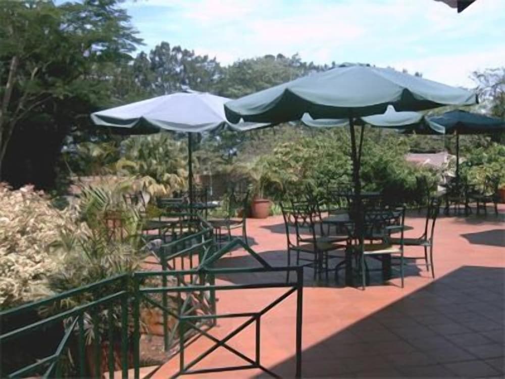Canefields Country House