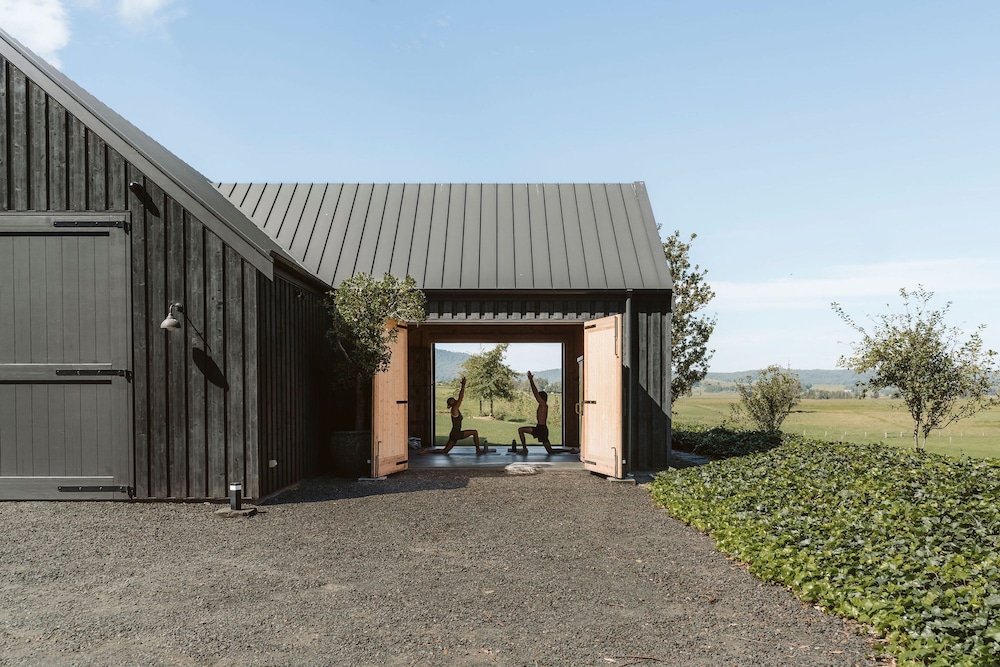 Linnaeus Farm Berry - by Linnaeus Collection