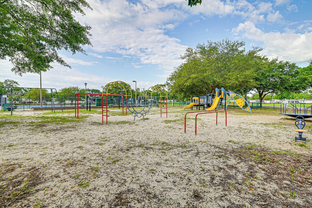 Walk to Surfside Beach: Home w/ Pool Access