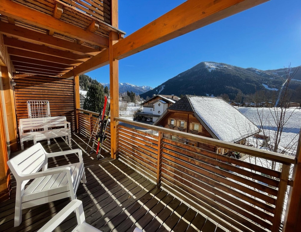 Exclusive Apartment With Scenic View