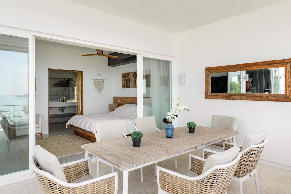 Luxury Sea View Pool Villa L at Unique Residences