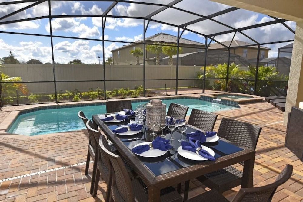 8878 Windsor Hills House 8 Bedroom by Florida Star