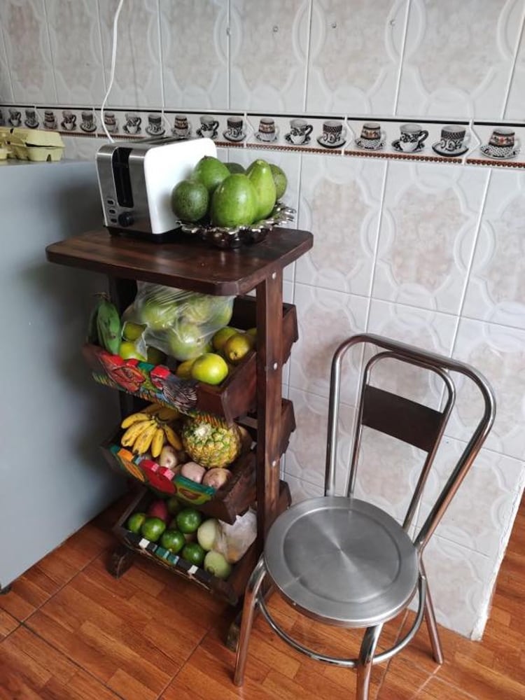 Nora's Laureles