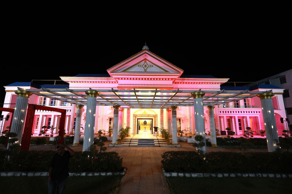 The Royal Palace Hotels By Blues