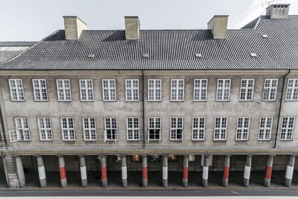 Apartment with Private Terrace view 2