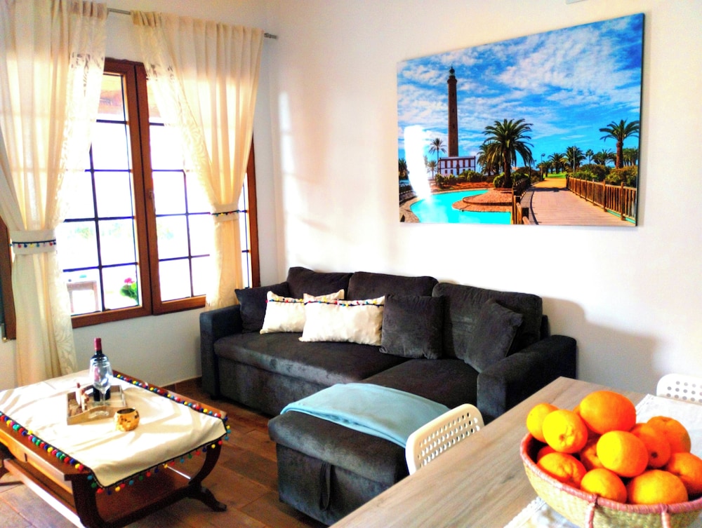 La Casita Fataga Sleeps 4 With Garden