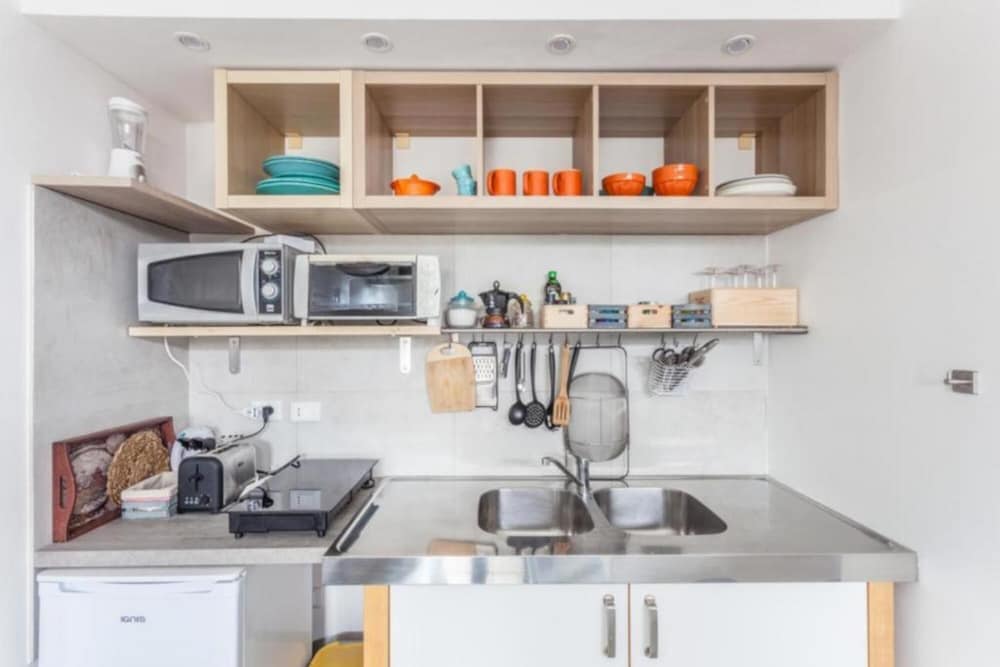 Azzarita in Bologna With 1 Bedrooms and 1 Bathrooms view 2