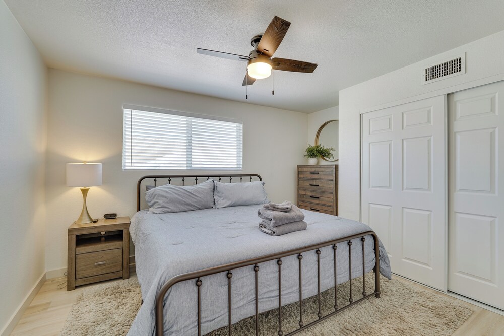 Pool, Game Room, Hot Tub: Lake Havasu City Oasis!