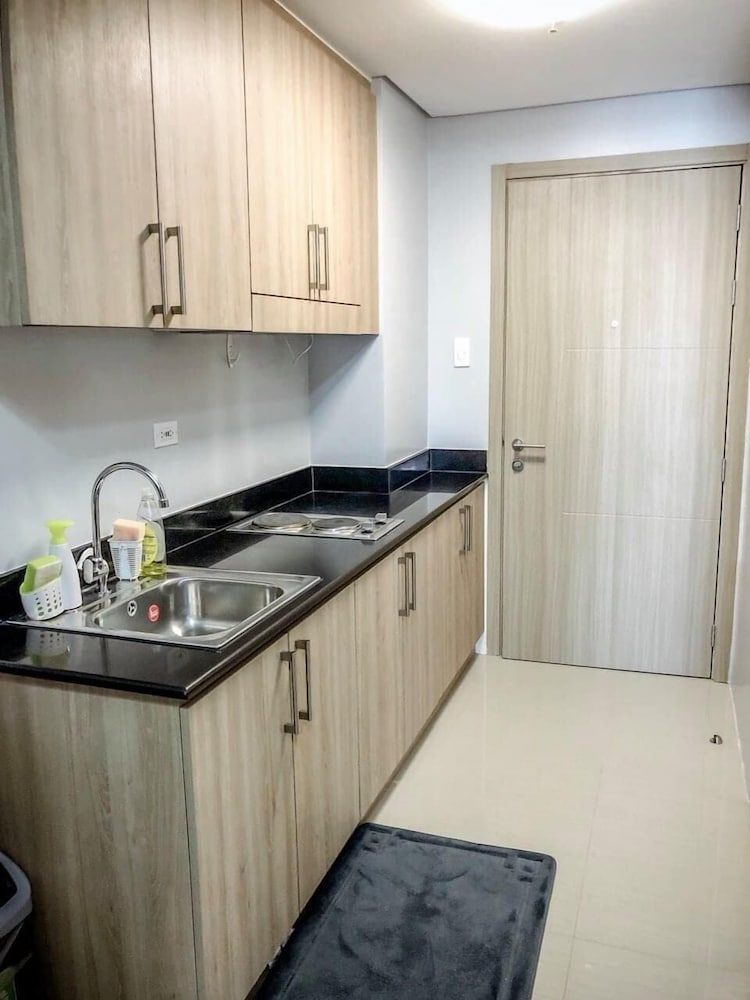 USP Suites at Shore Residences