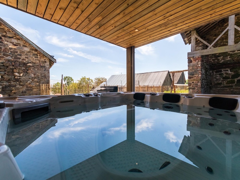 Country House Near Coo Waterfalls With Jacuzzi